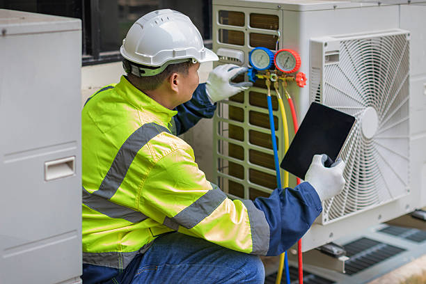 Professional Hvac technician working in Markham, VA